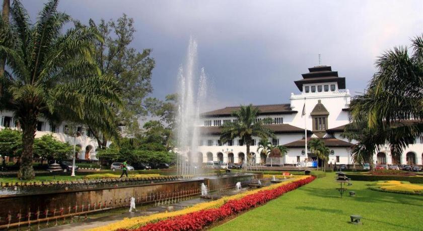 Andelir Hotel Bandung Exterior foto